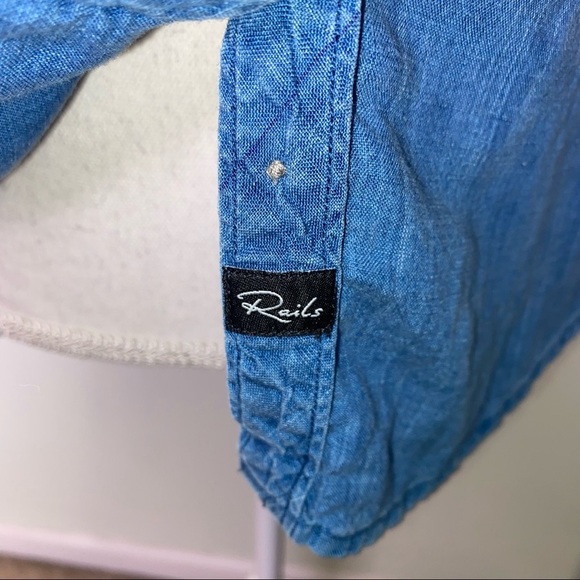 Rails Cold Shoulder Lyocell Tencel Linen Chambray Button Up Shirt Top Size Small - Picture 9 of 13